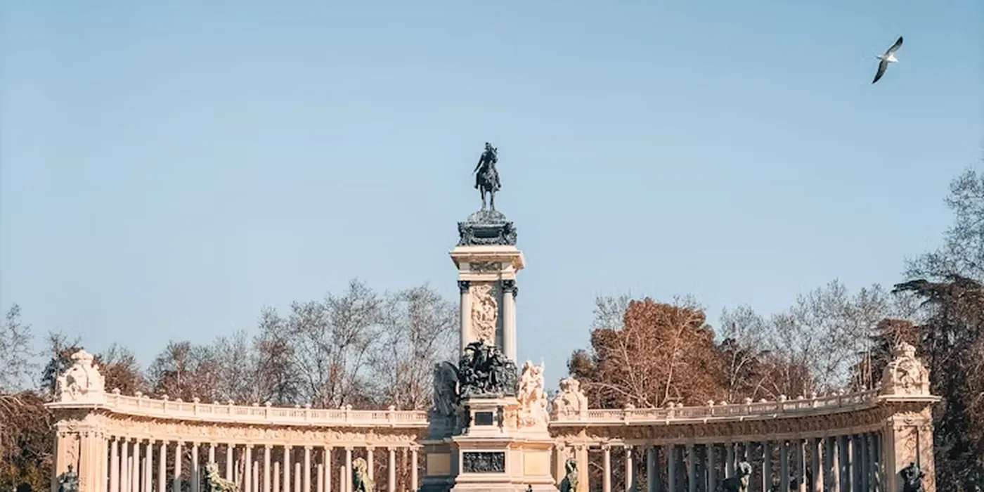 Private Arabic-speaking tour experience in Madrid with Arab Guide Spain — street view