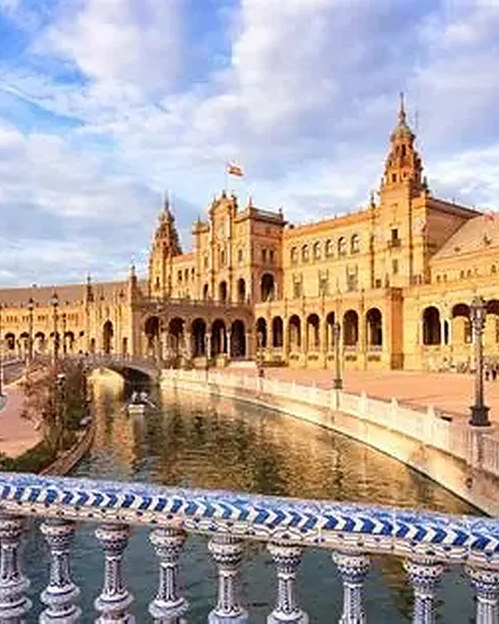 Seville tourist destination — Arab Guide Spain
