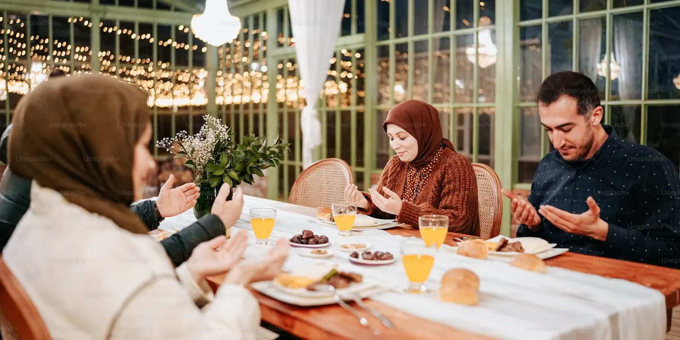 Halal Restaurants service for Gulf travelers — Arab Guide Spain — halal dining
